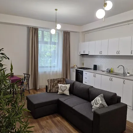Apartment Centro 2 *